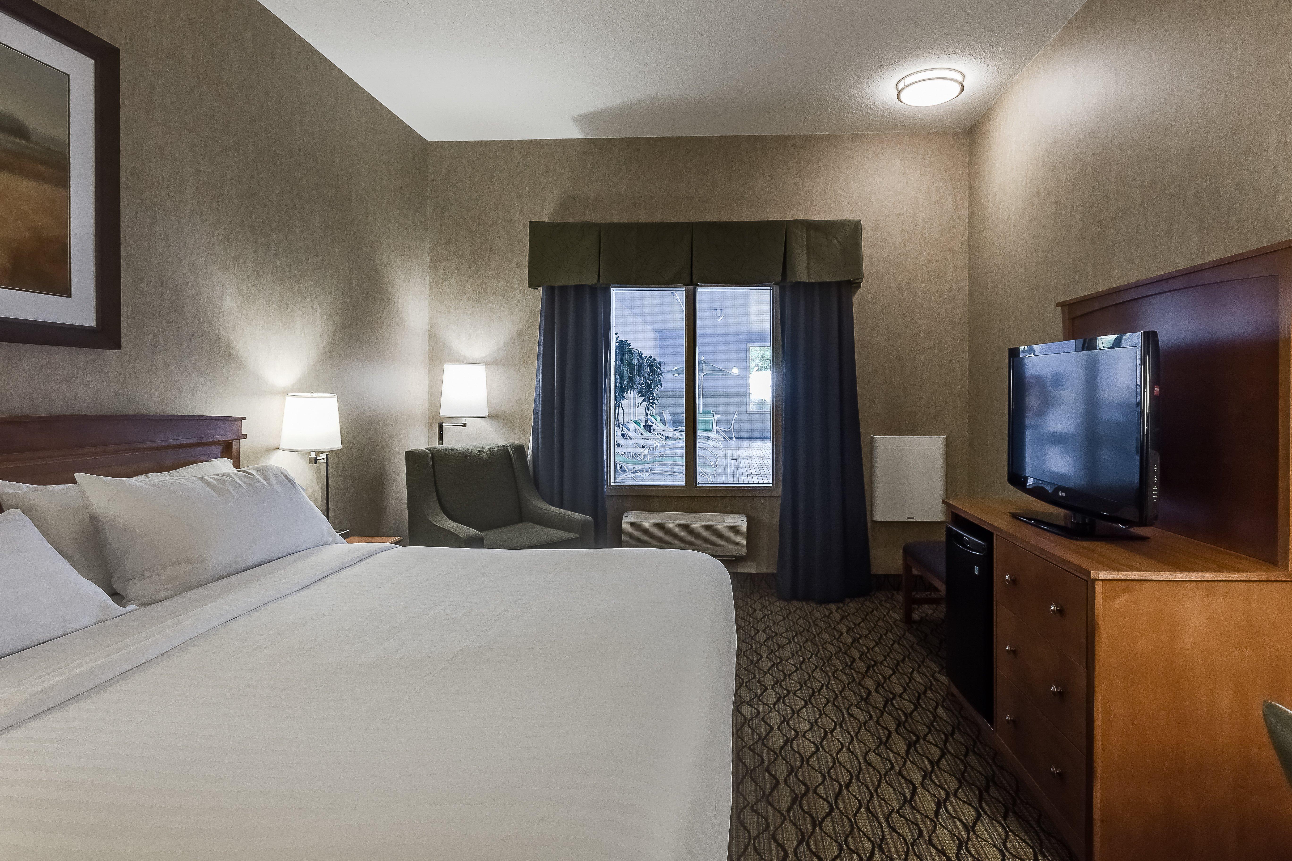 Holiday Inn Express Hotel & Suites Saskatoon By Ihg Exterior photo