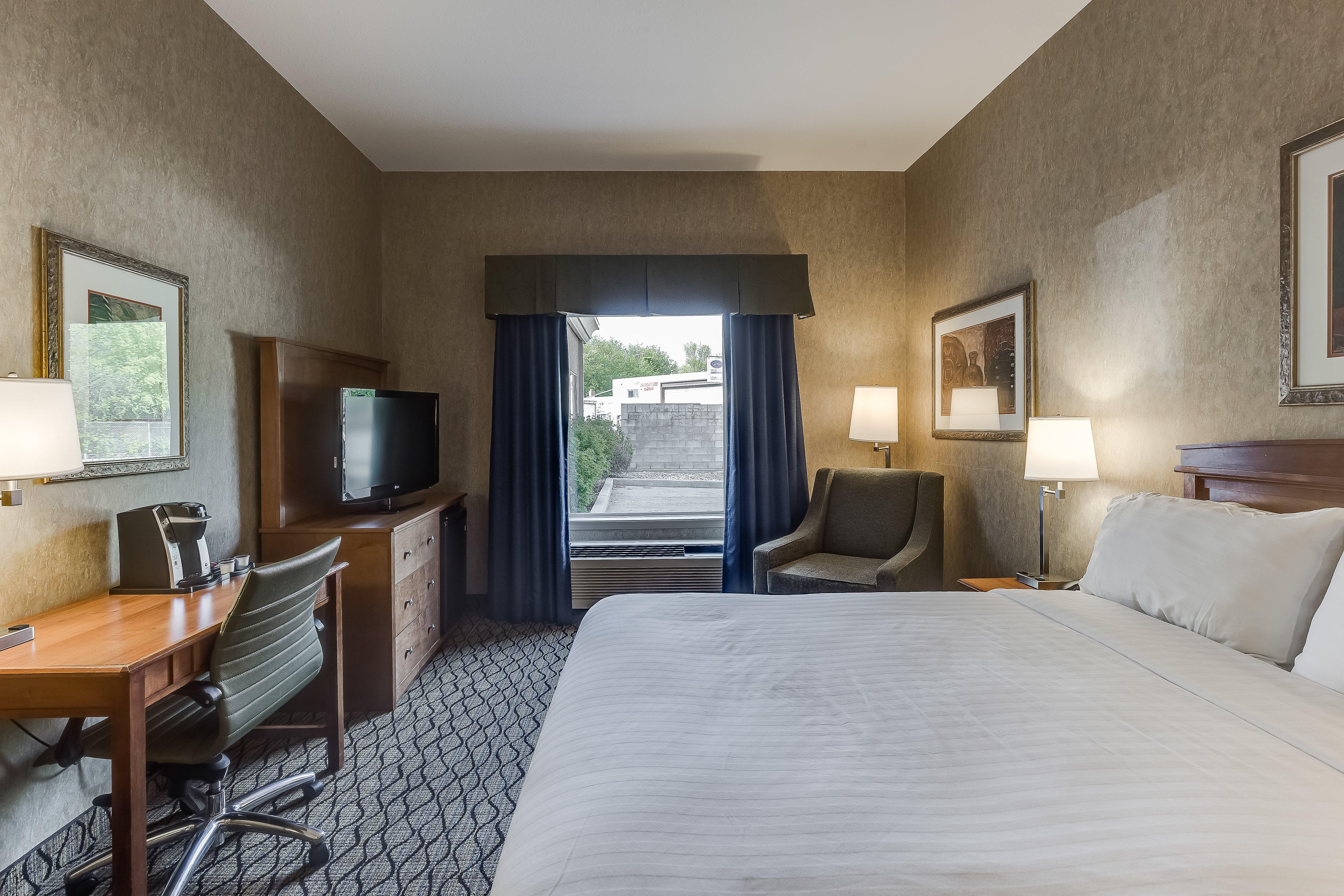 Holiday Inn Express Hotel & Suites Saskatoon By Ihg Exterior photo