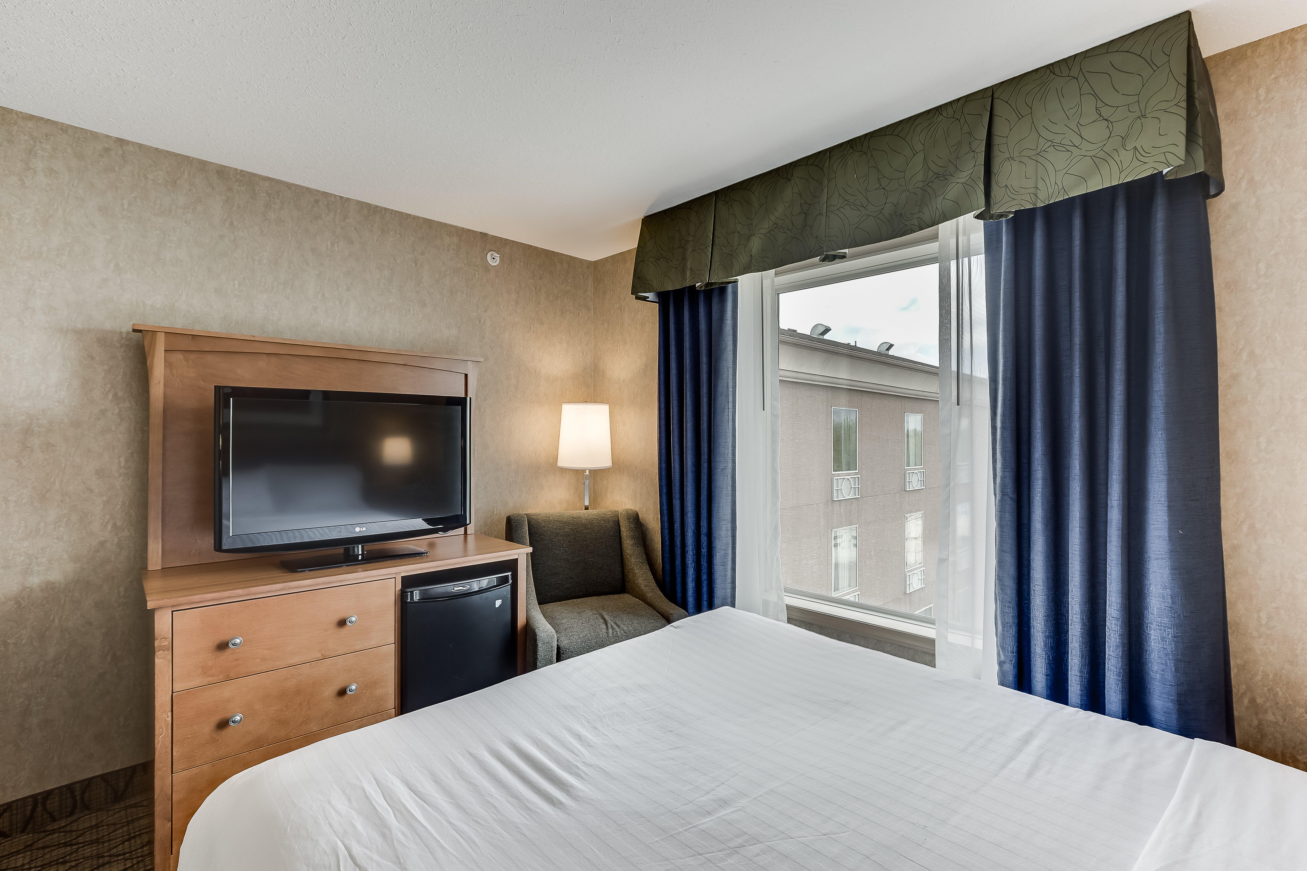 Holiday Inn Express Hotel & Suites Saskatoon By Ihg Exterior photo