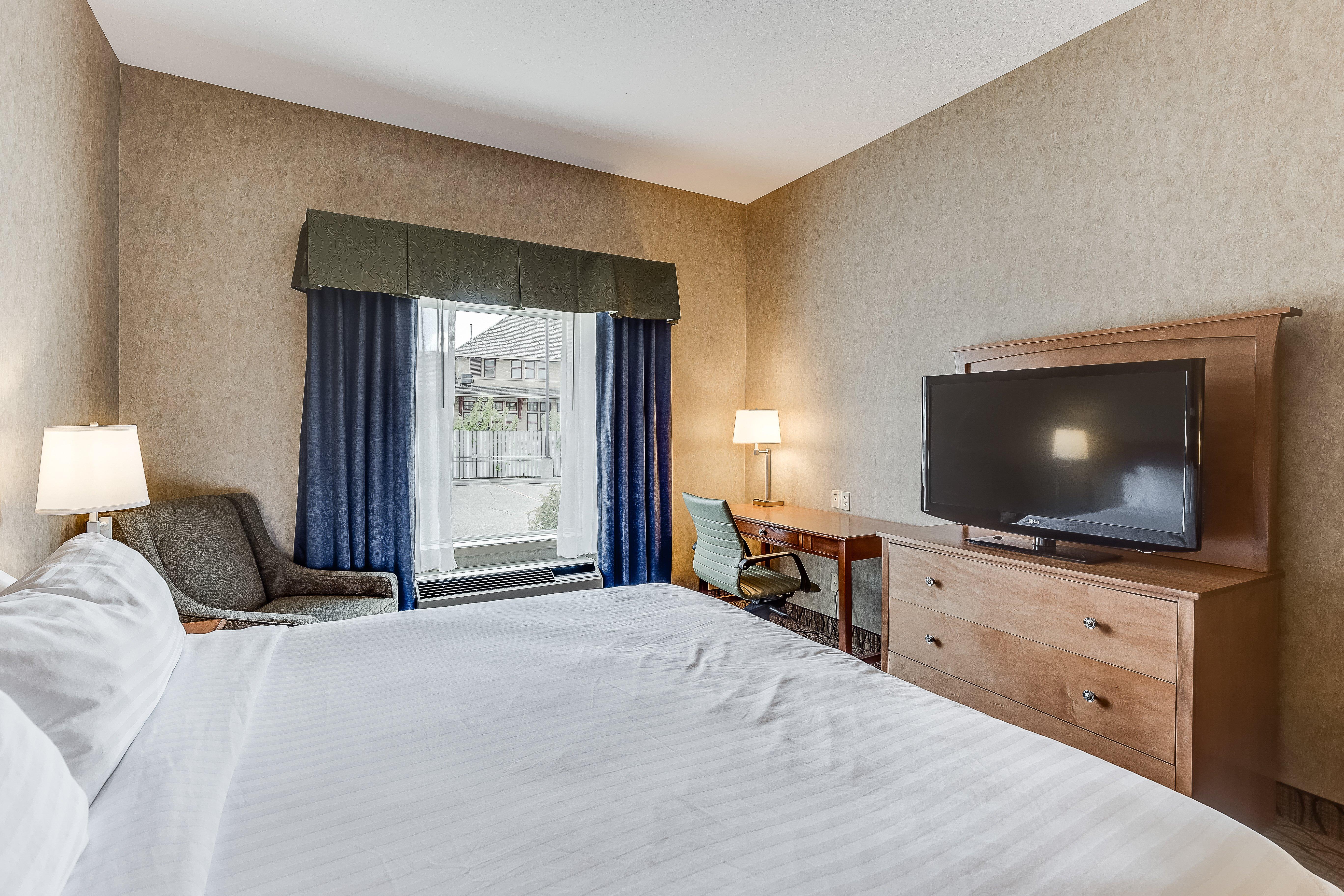 Holiday Inn Express Hotel & Suites Saskatoon By Ihg Exterior photo