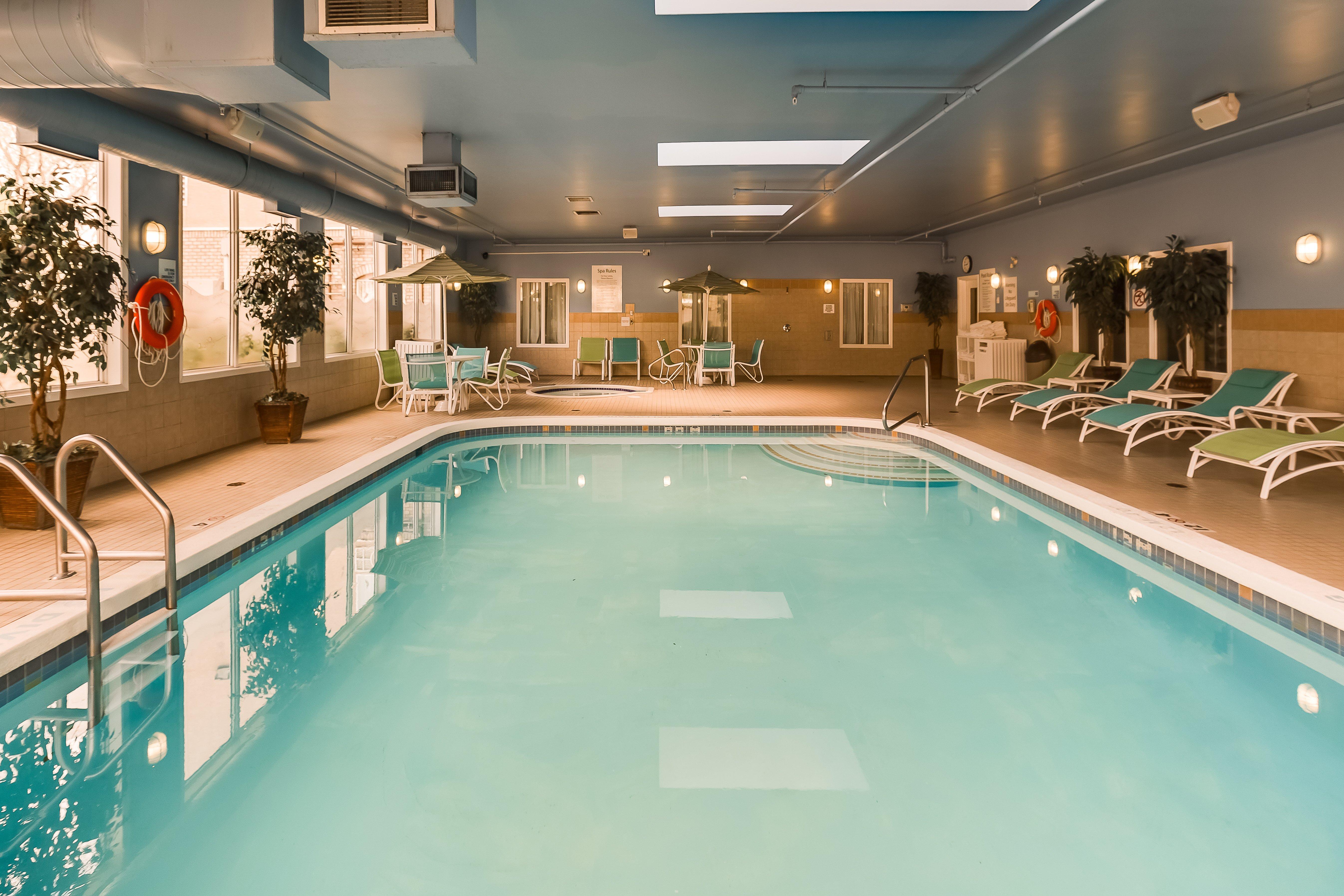 Holiday Inn Express Hotel & Suites Saskatoon By Ihg Exterior photo