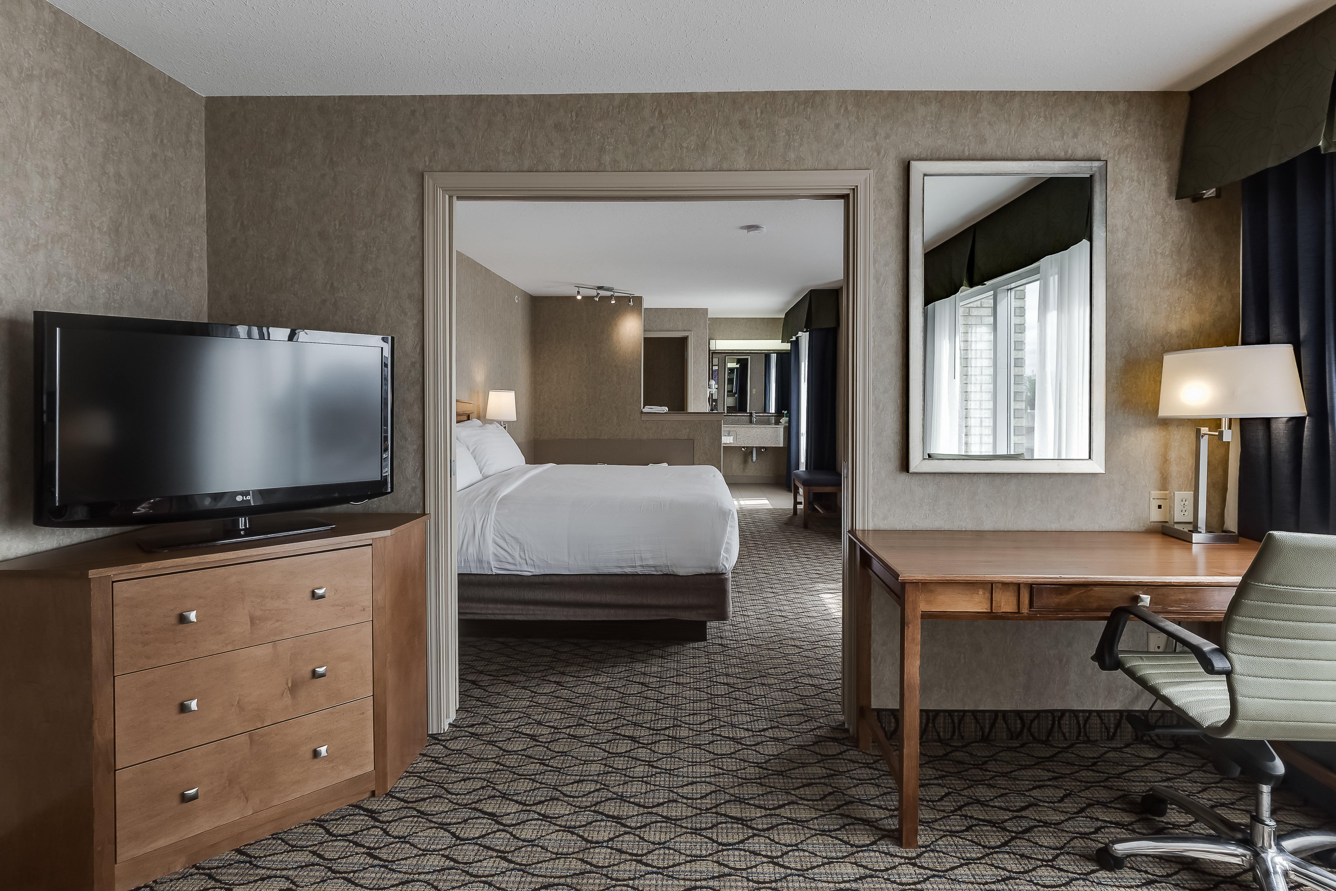 Holiday Inn Express Hotel & Suites Saskatoon By Ihg Exterior photo