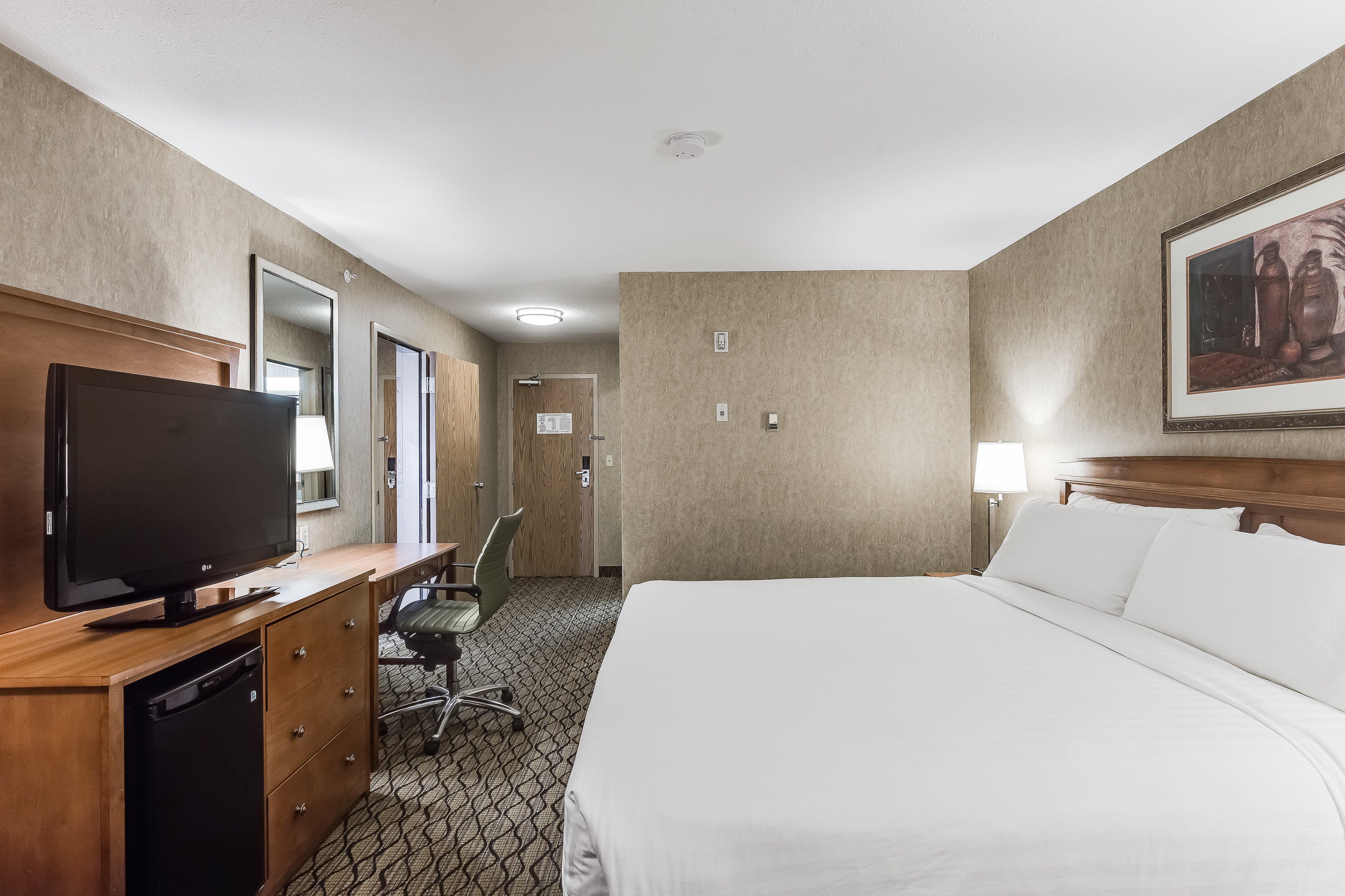 Holiday Inn Express Hotel & Suites Saskatoon By Ihg Exterior photo