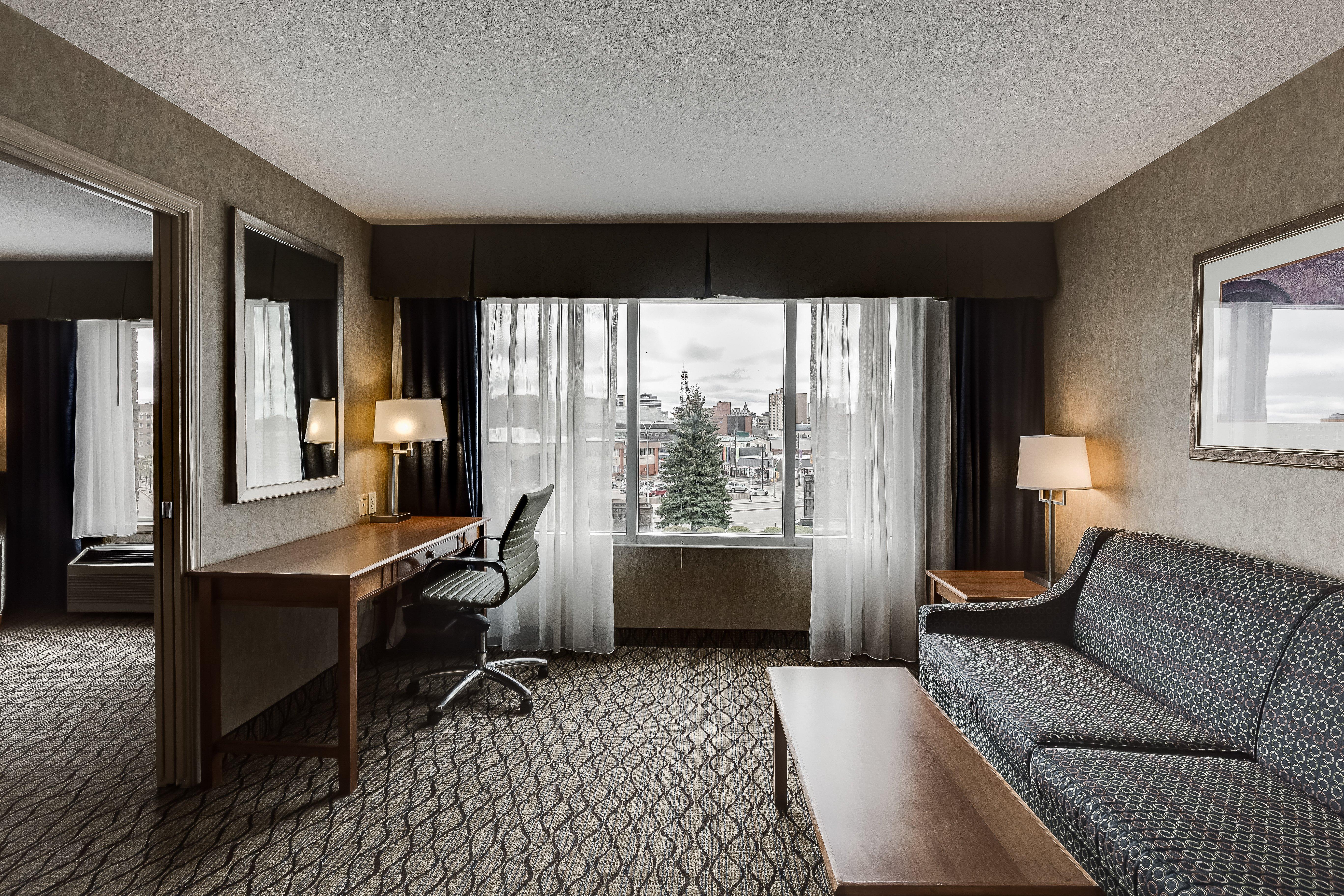 Holiday Inn Express Hotel & Suites Saskatoon By Ihg Exterior photo